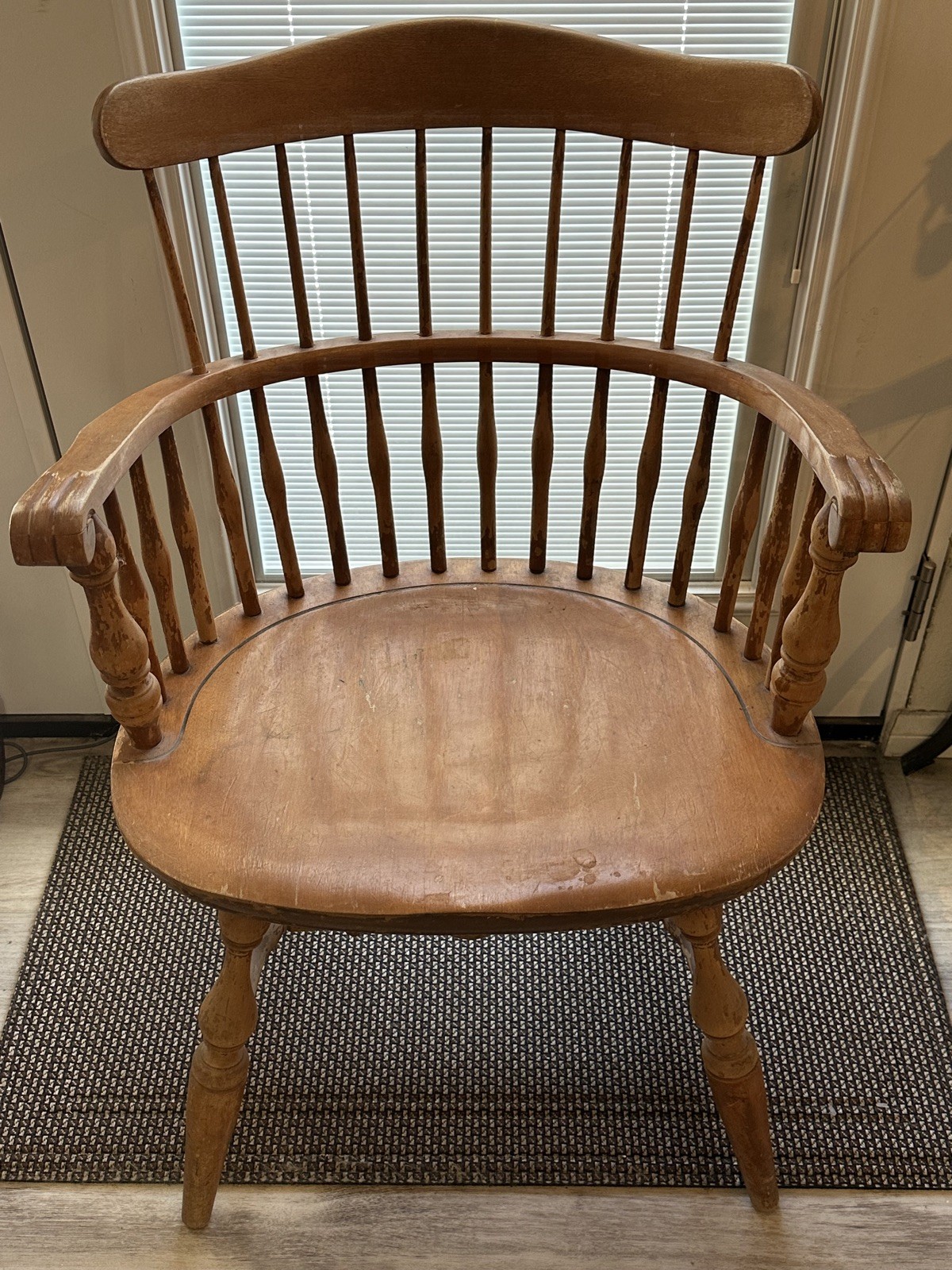 Vintage Nichols & Stone Maple Colonial Windsor Captain’s Spindle Comb Back Chair