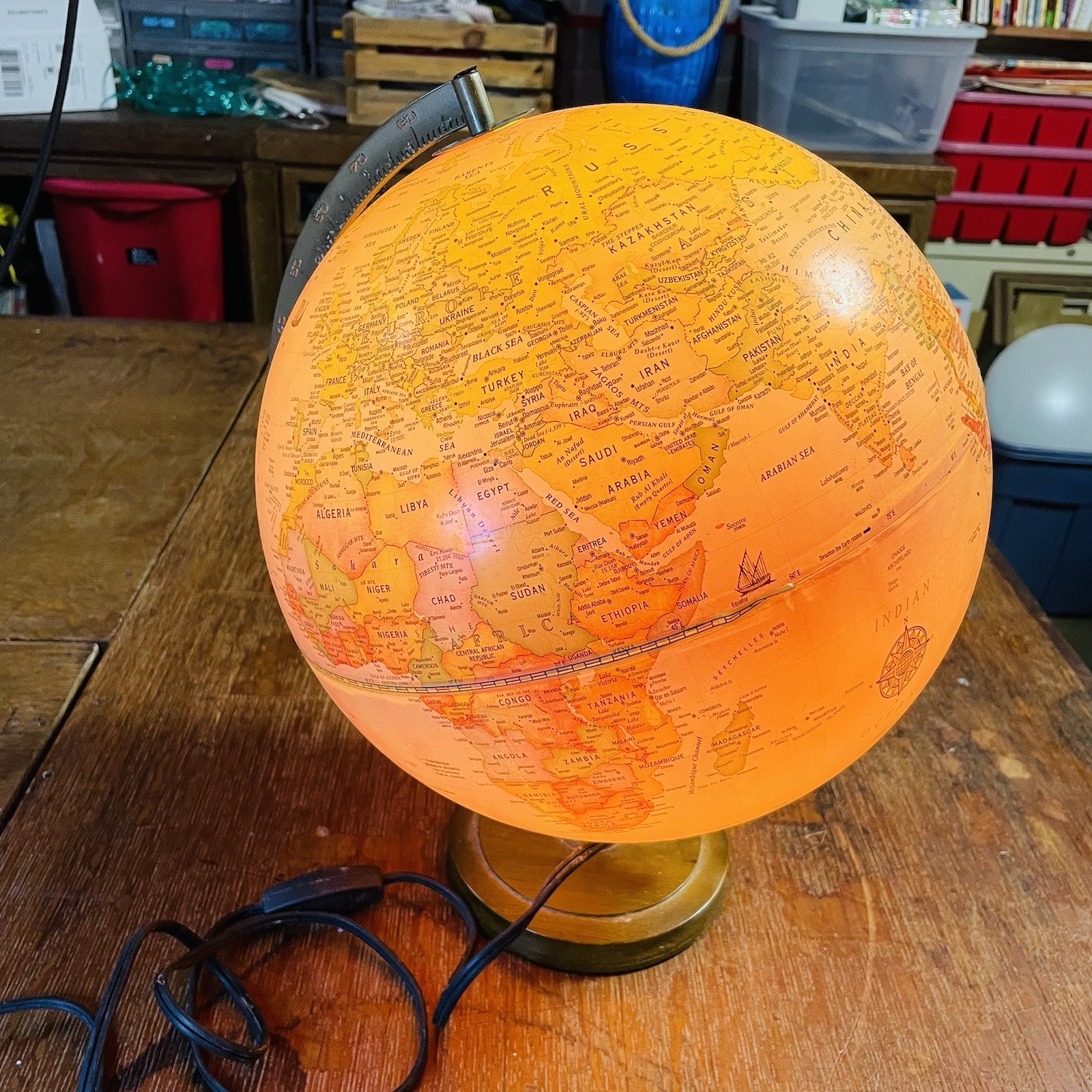 Vintage George F Cram’s Classica Illuminated 12″ World Globe Light Up Wood Base