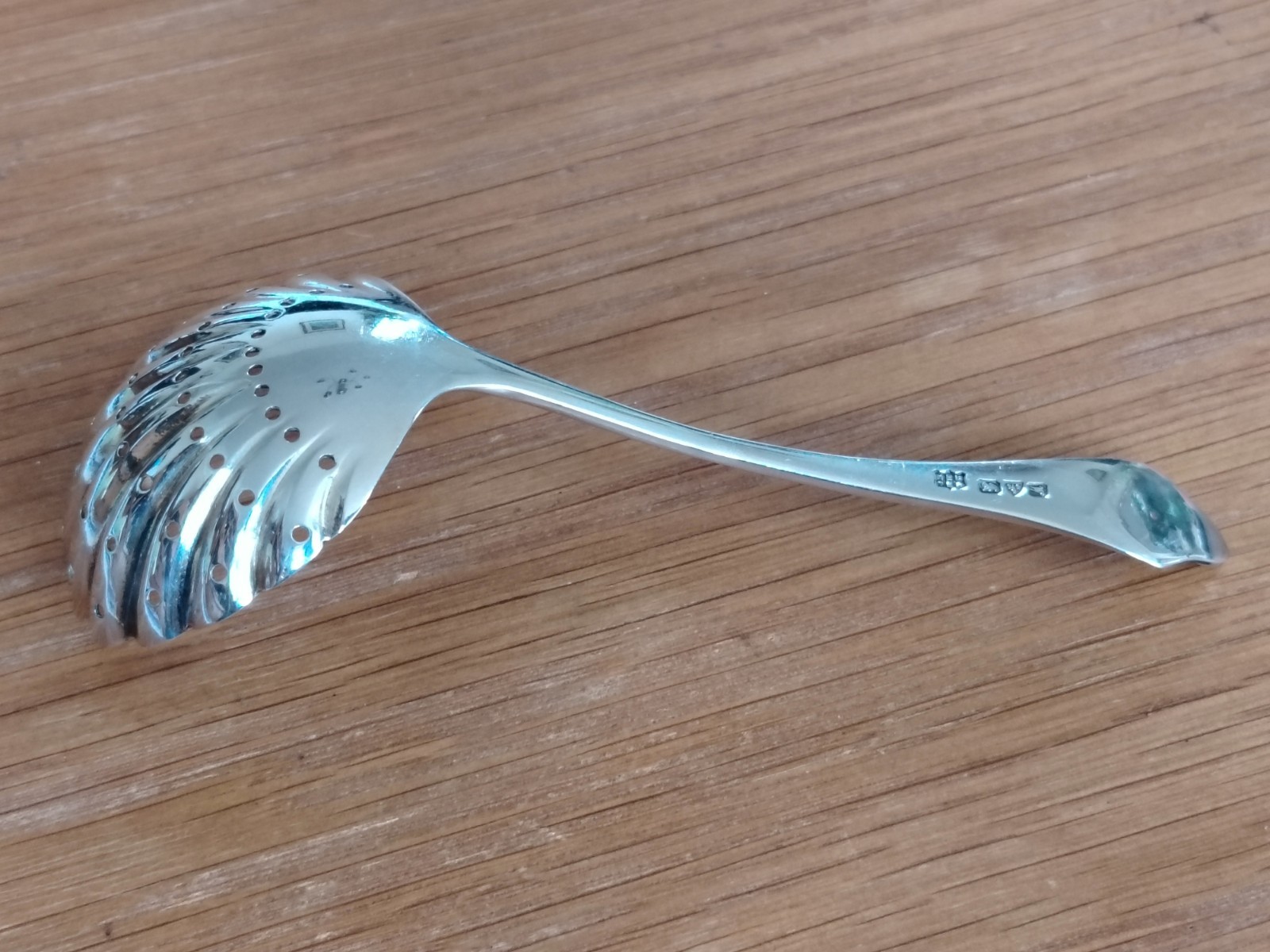 Antique Chester 19g, 925 Silver Sugar Sifter Spoon Barker Brothers 1912 HEB FEB