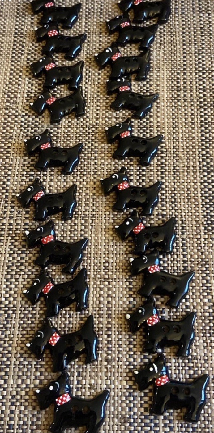 VINTAGE SCOTTIE SCOTTY DOG Scottish Terrier BUTTONS LOT OF 20