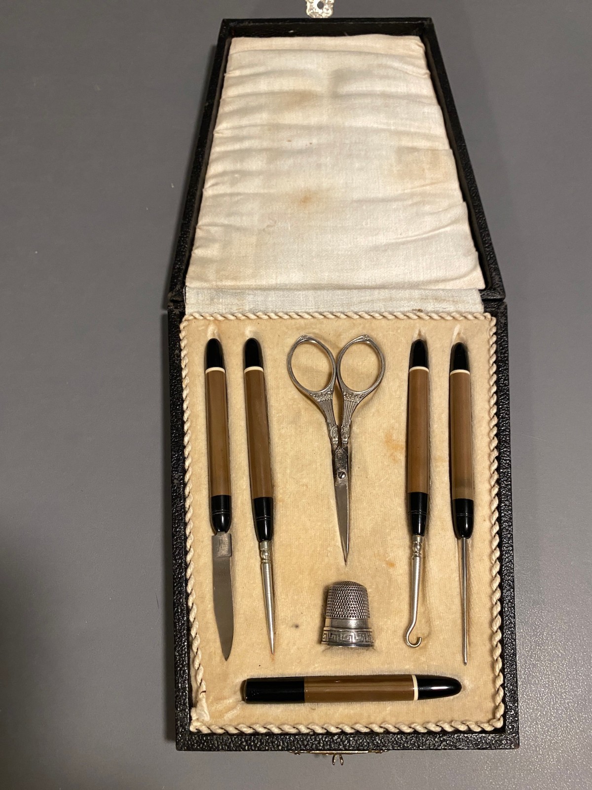 Antique c. 1920 Bakelite Sewing Set Needle Case Tools Scissors Sterling Thimble