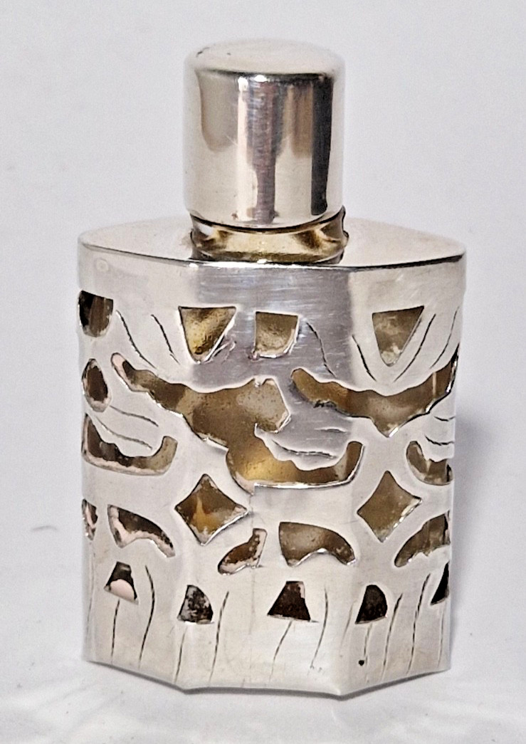 ARI D. NORMAN GLASS HANDBAG PERFUME SCENT BOTTLE – PIERCED SILVER OVERLAY 1988
