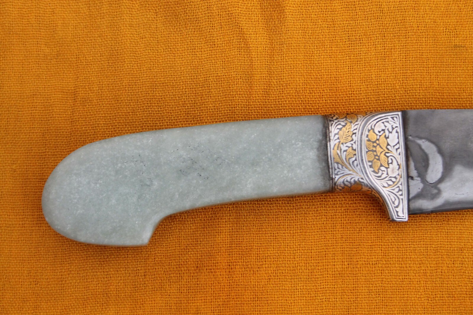 Mughal Islamic green gold & silver inlaid jade aventurine wootz blade peshkabz