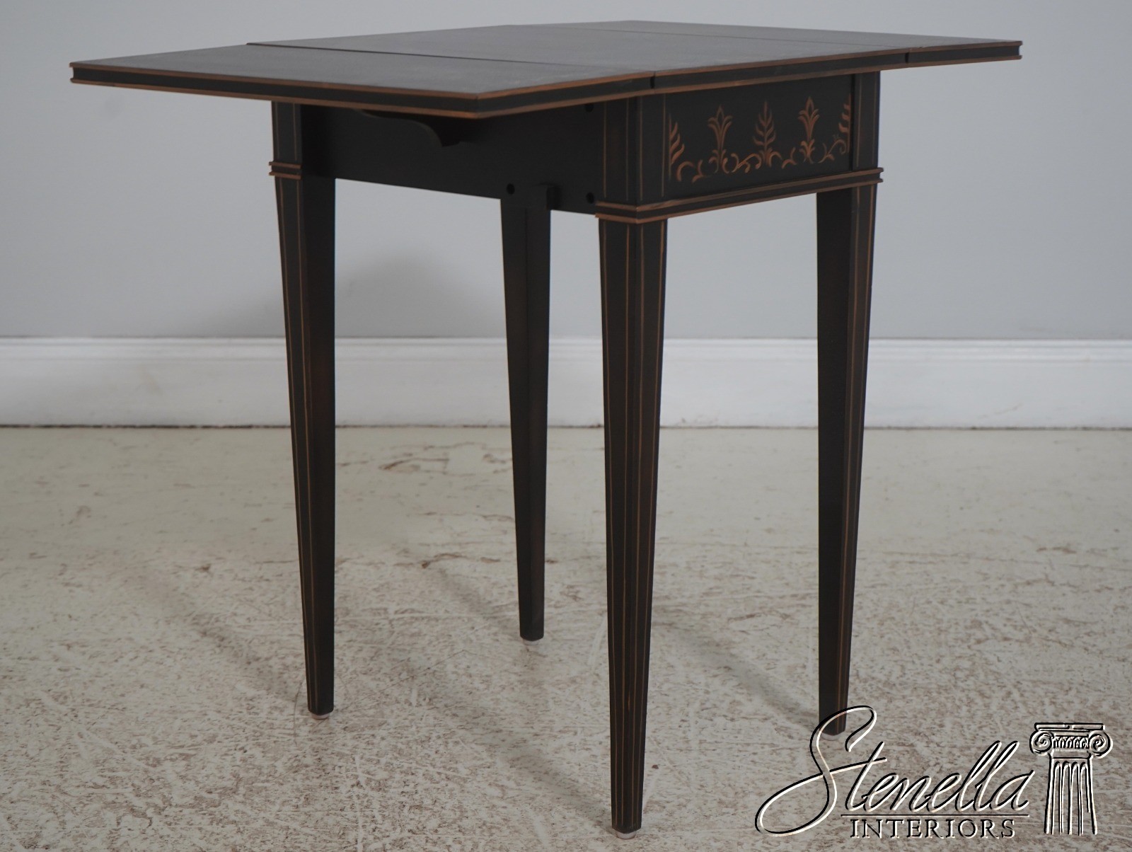 L72090: SHERRILL Black & Gold Crackle Paint Pembroke Drop Leaf Table