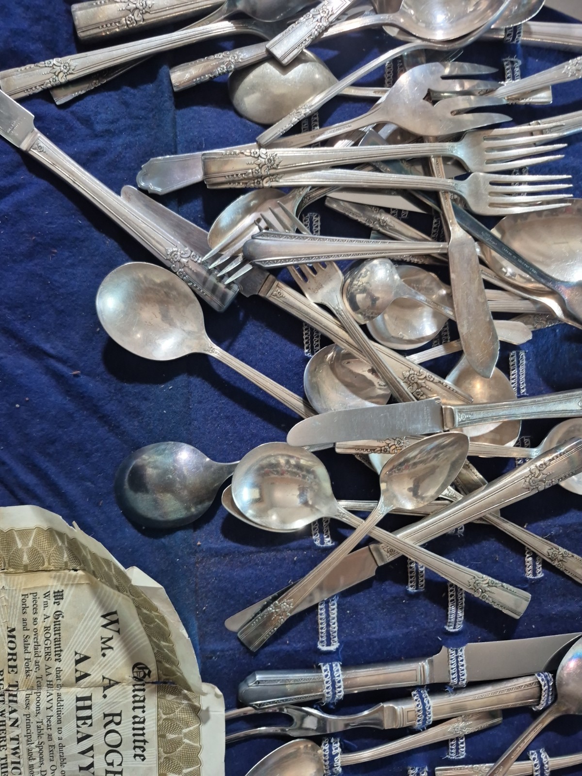 1940s Oneida FOREVER 34 pc COMMUNITY PLATE Silverware 1939 Depression Era PreWar