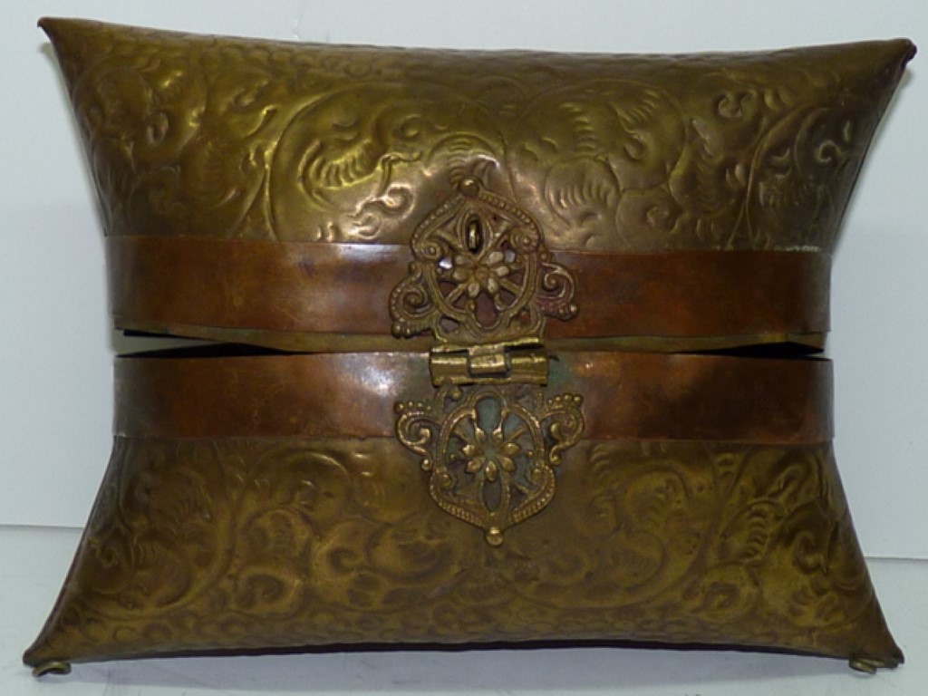 Vintage Arts & Crafts Brass and Copper Woman’s Evening Purse Bag, W 17.5cm