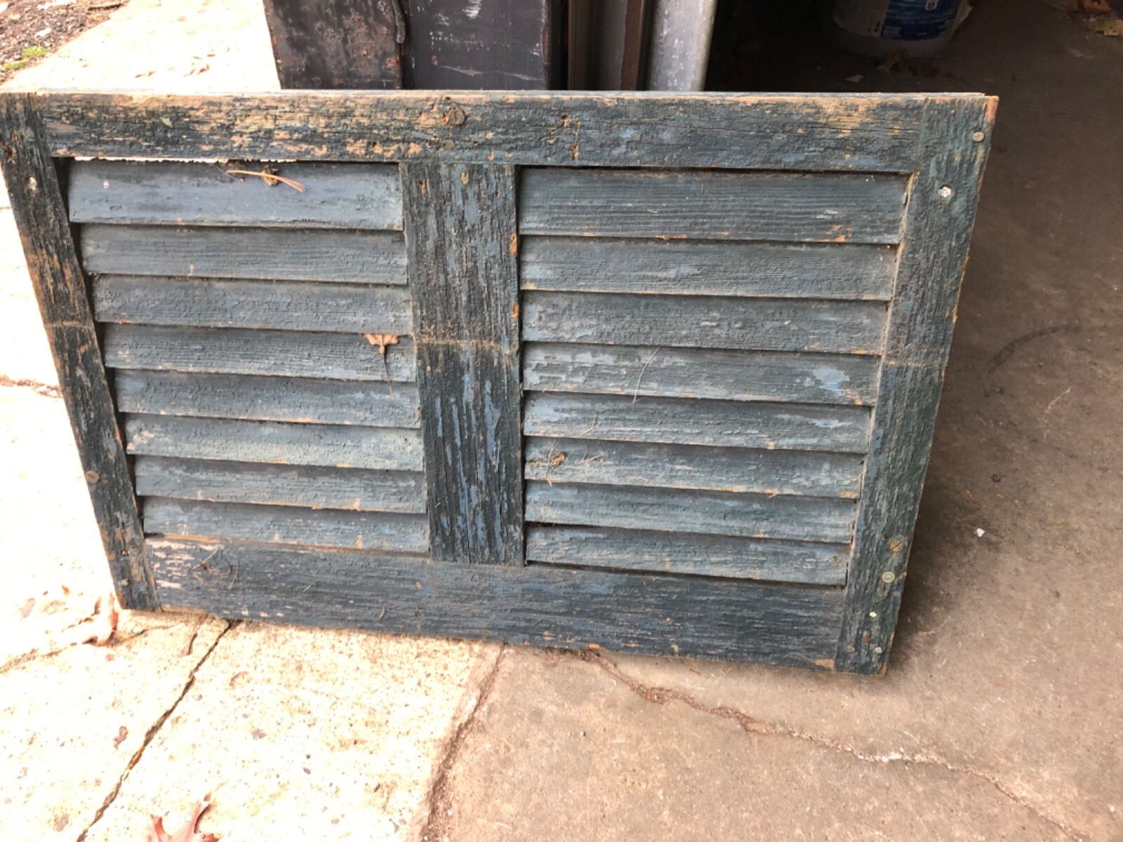 c1890 gable end chippy green louvered house shutter vent 28.75” x 19” x 1 1/8”