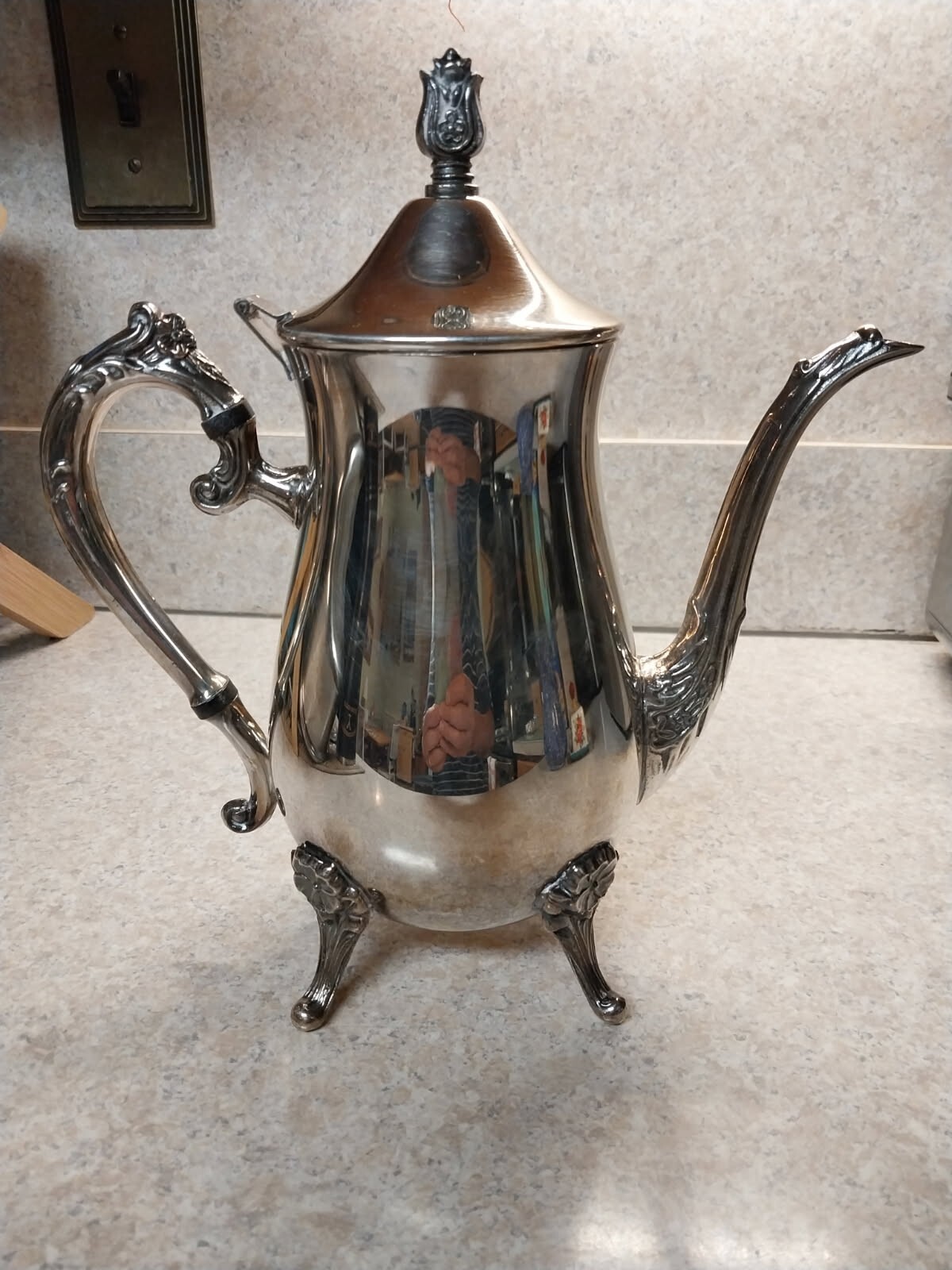 Vtg.Leonard Silverplate Unpolished 9 1/2″ Footed Teapot/Coffee Pot-Hinged Lid
