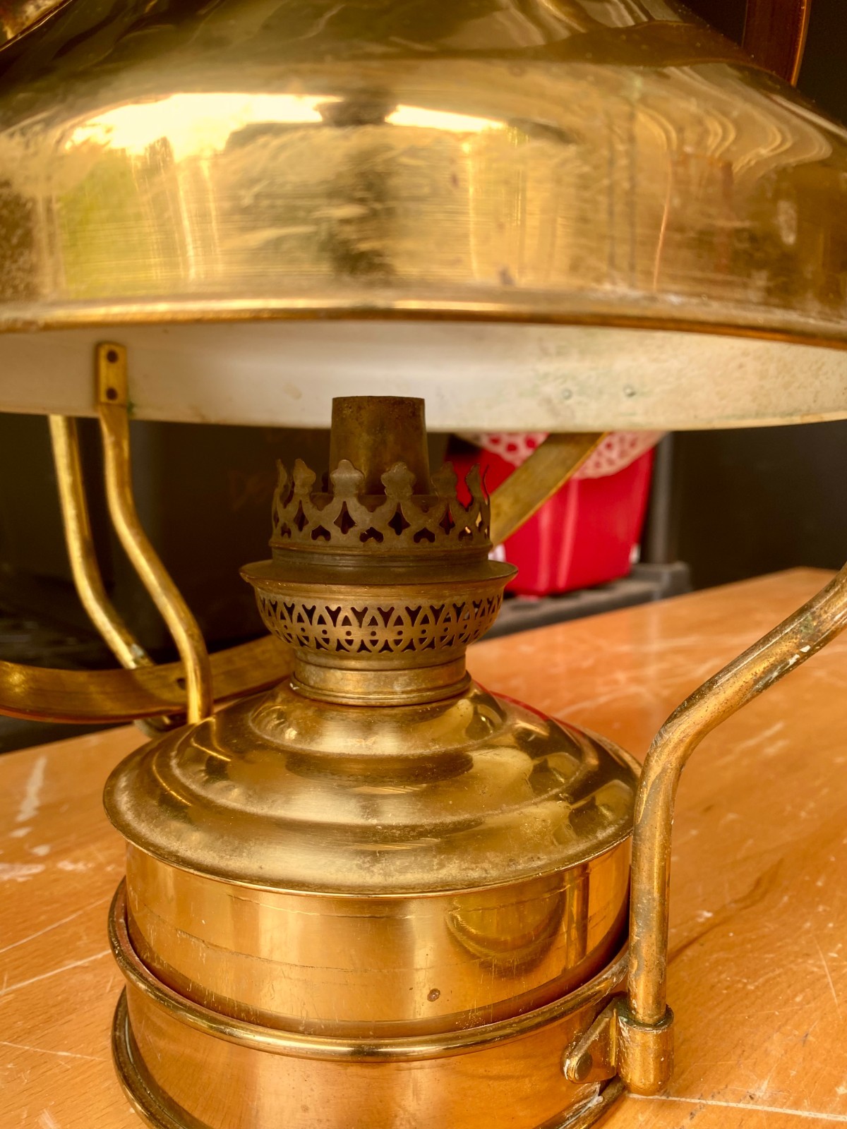 Vintage Brass Gimbaled Nautical Oil Lamp – Trawler Cabin Lantern / Marine Décor