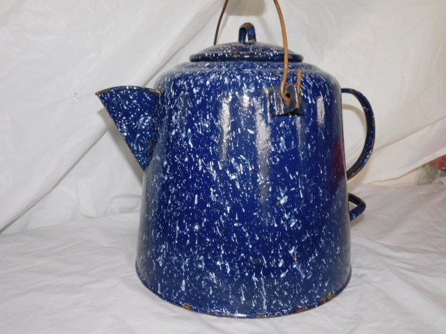 old primitive enamel enamelware granite graniteware coffee pot farmhouse antique