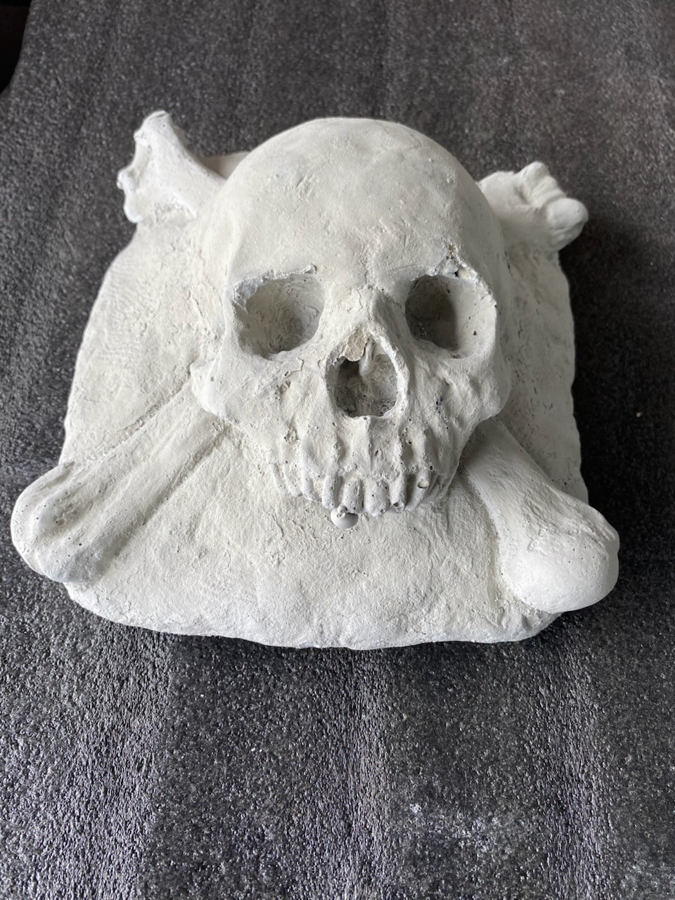 Life Size Skull & Crossbones Architectural Fragment – Gothic Cement Garden Relic