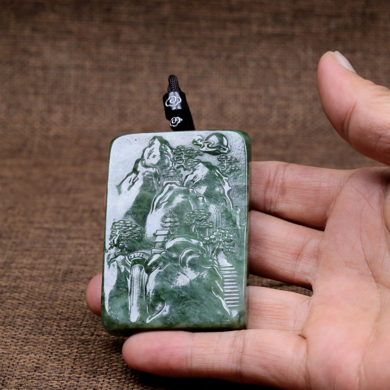Certified 100% Natural Hetian Jade Pendants~Landscape Painting 和田碧玉，江南山水。105G