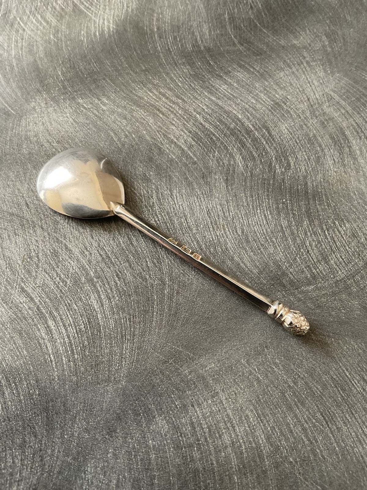 SUPERB SOLID SILVER HALLMARKED ACORN KNOPP SPOON THOMAS BRADBURY LONDON 1937