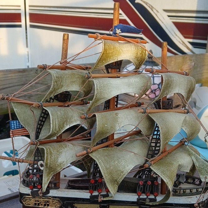 USS Constitution 1814 Antique Model Ship Wood Fabric Metal Display Collectible