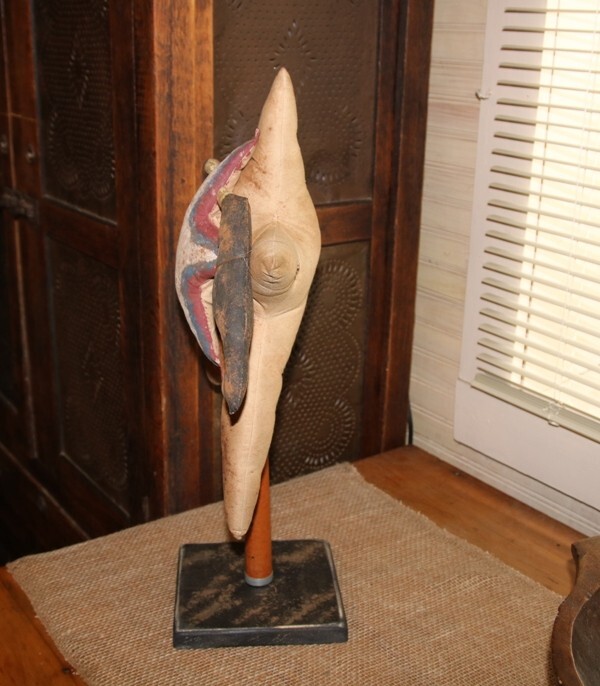 Primitive Fabric Stars Crows on Spindle Pedestal Grungy Distressed Ornament