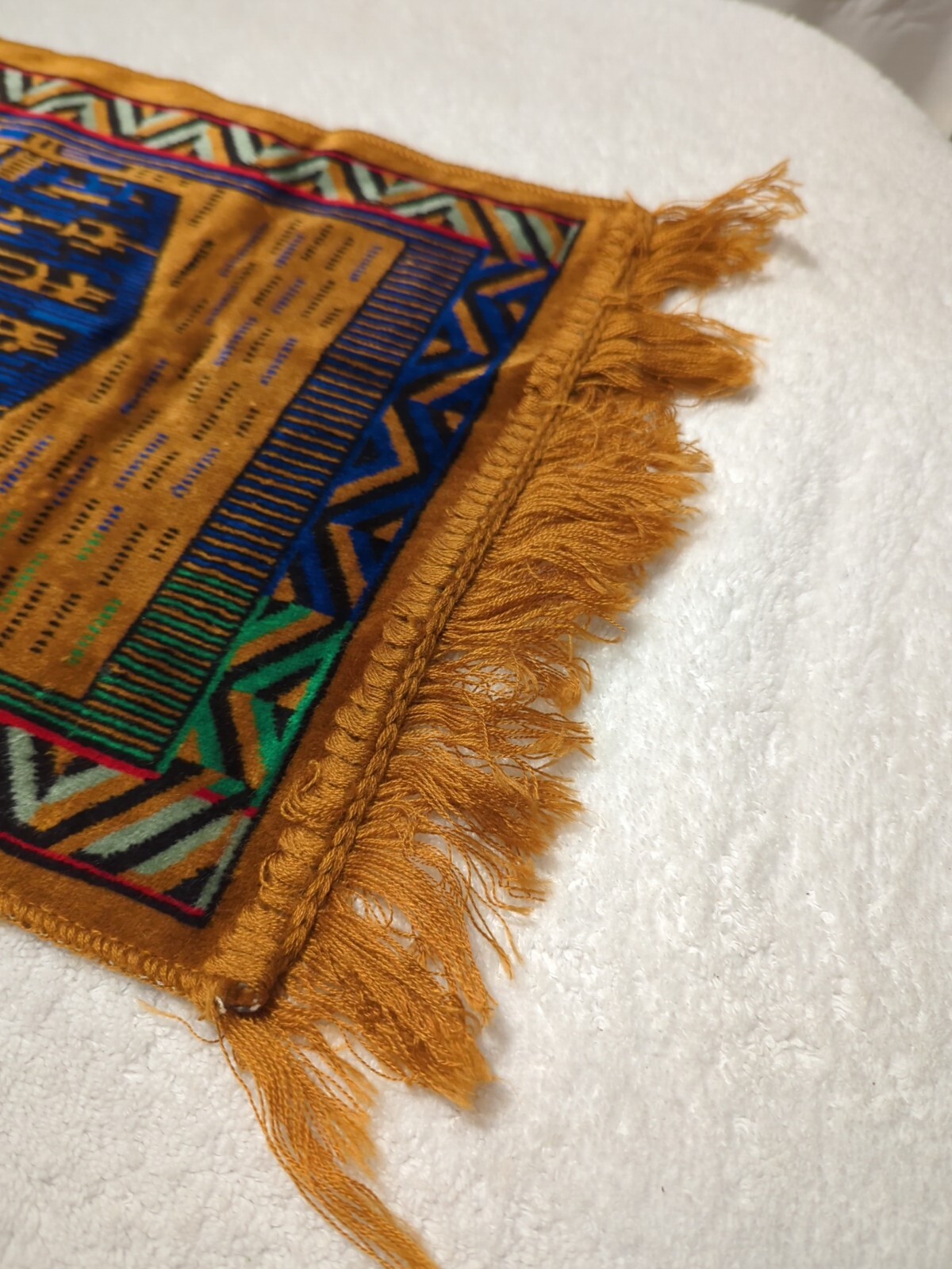 Vintage Middle Eastern Wall Hanging ~ Souvenir Fringed ~ 13″ x 27″ ~ Pre-Owned