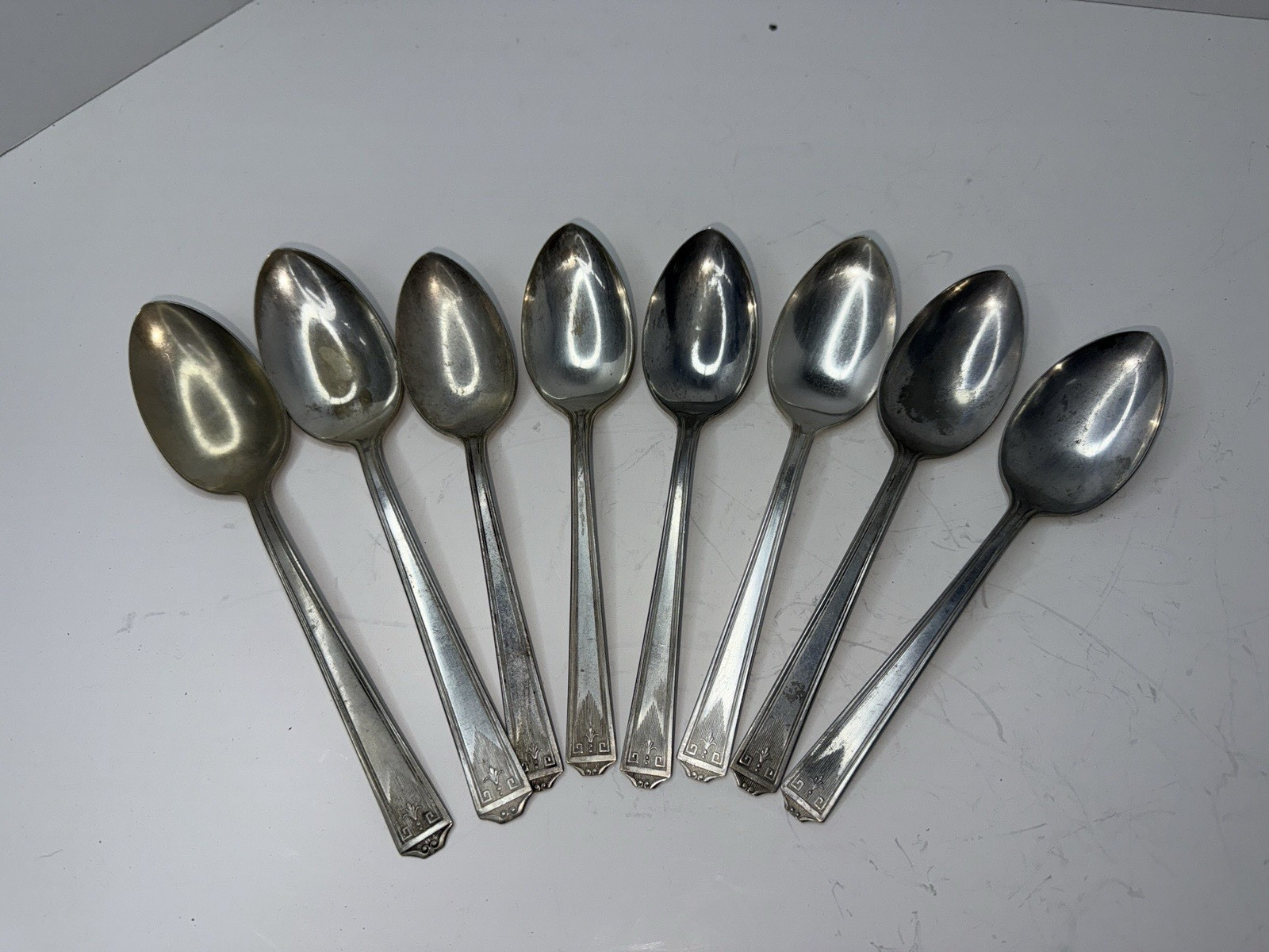 Set of 8 ~ Antique Diamond Silver Co. Silverplate (2) Serving & (6) Large Spoons