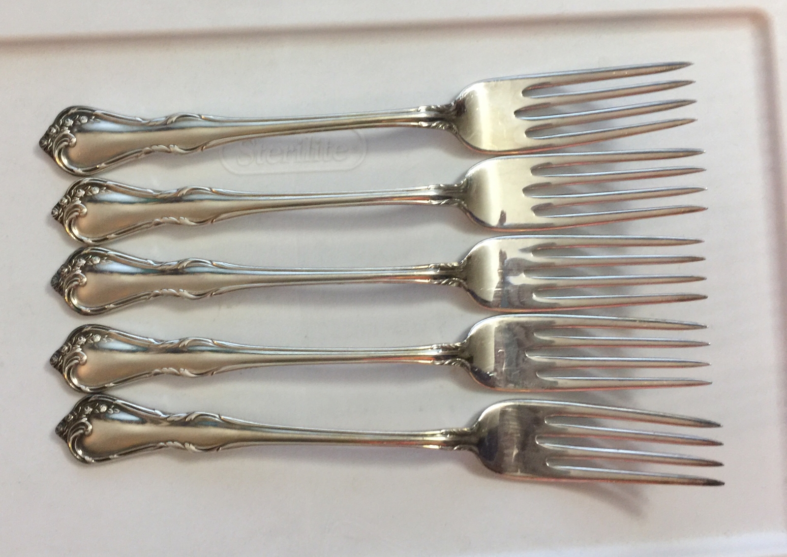 5 VINTAGE REED & BARTON Elite MIRRORSTELE Forks – 228 GRAMS