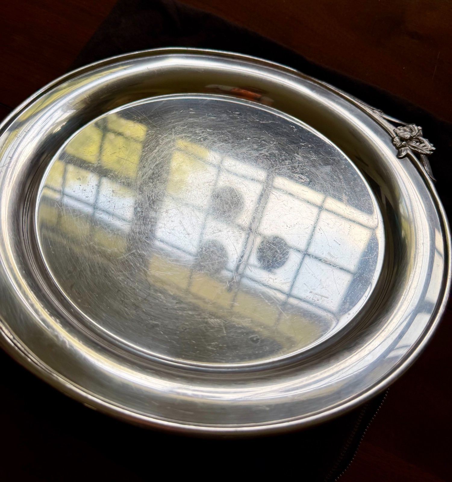 International Silver “Silver Iris” Round Serving Cocktail Tray #970 (955 Series)