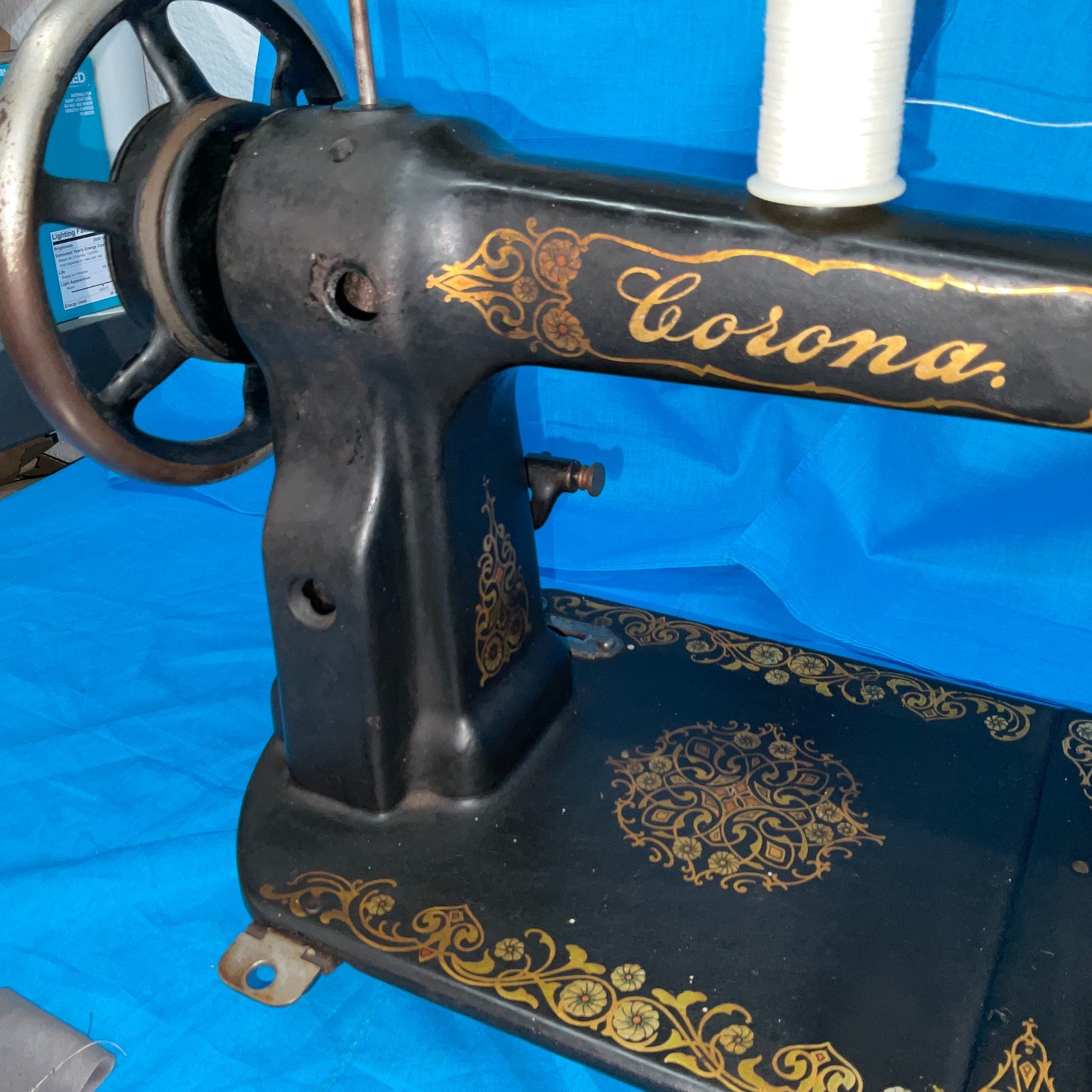 Corona Vibrating Shuttle Sewing Machine – AG Mason – Antique – Tested & Sewing