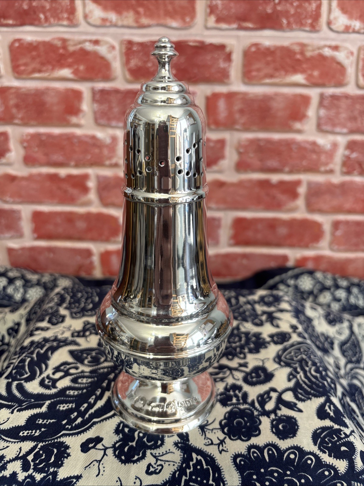 Elegant Antique Silver Plated Ornate 7.5” Sugar Shaker Unable To Open