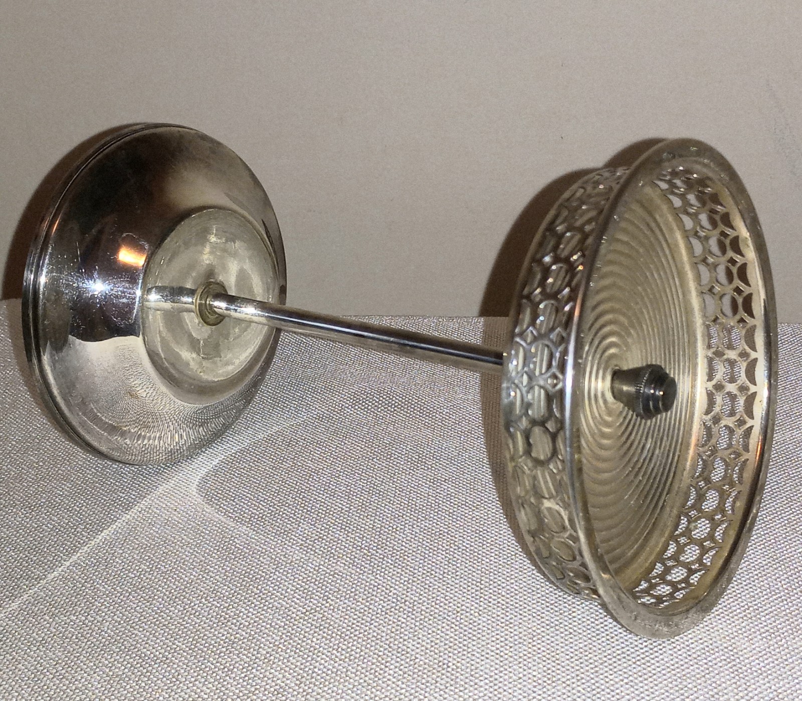 Vtg Silverplated Scrolled Rotating Condiment Caddy Four Glass Jars w/lids