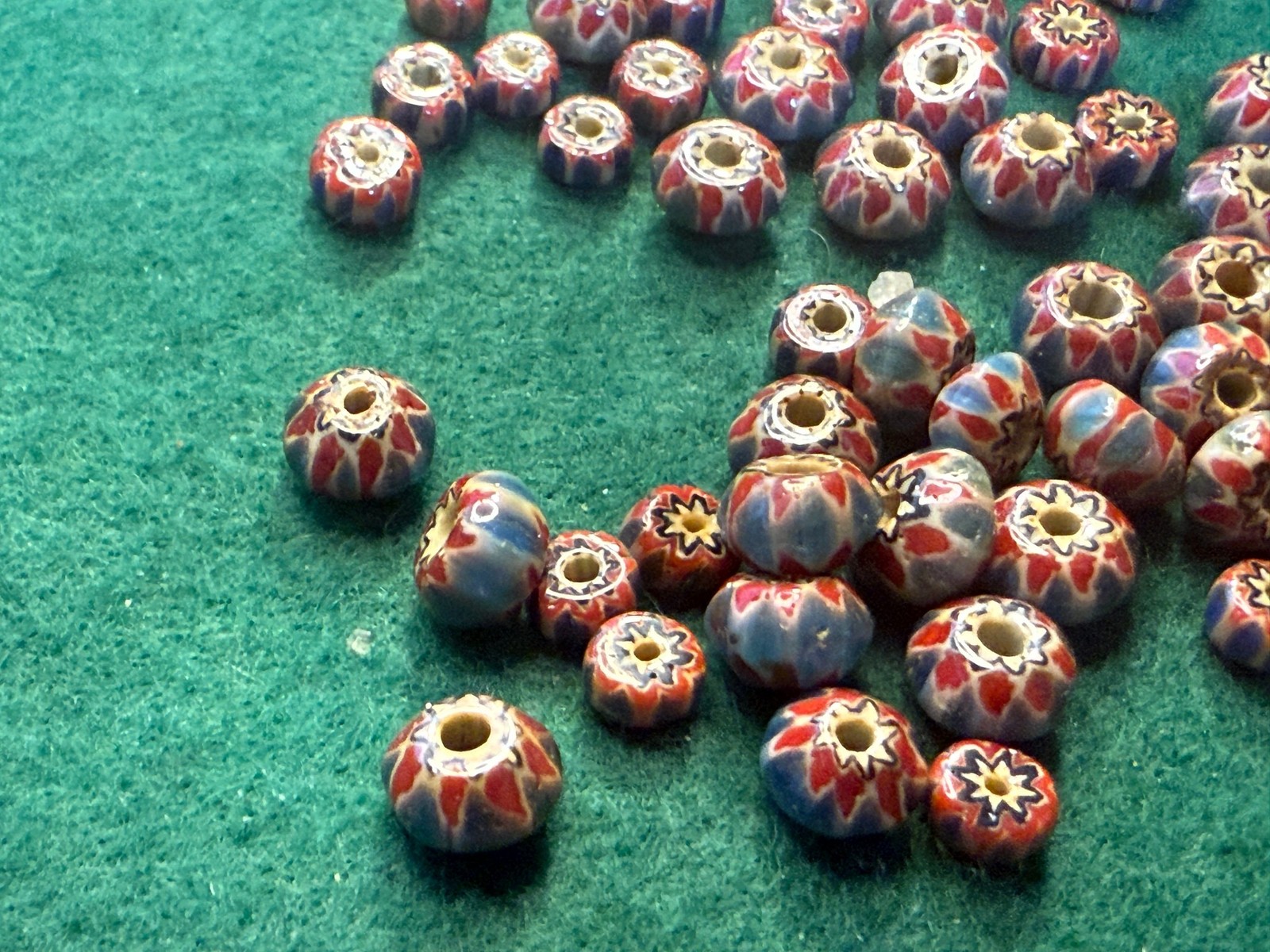 (10) Old Sky Blue & Brick Red White Chevron Huron Indian Venetian Trade Beads
