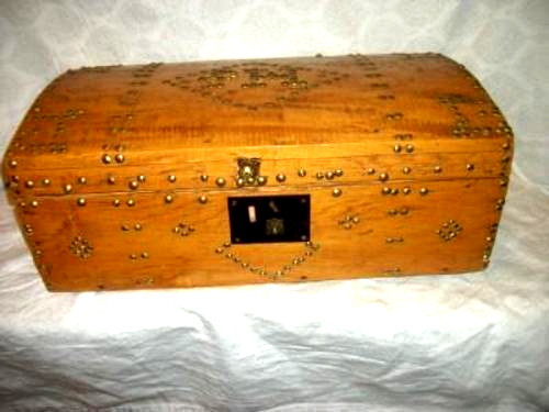 ANTIQUE FRENCH PINE DOME TOP TRUNK PRIMITIVE BRASS TACKS INITIALS WALLPAPER IRON
