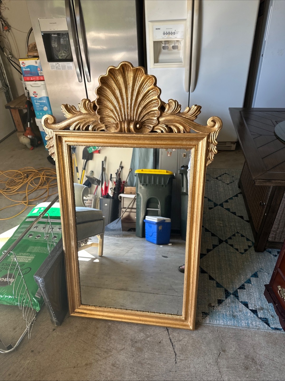 Ethan Allen Vintage Italian Hollywood Regency Giltwood Shell Motif Wall Mirror
