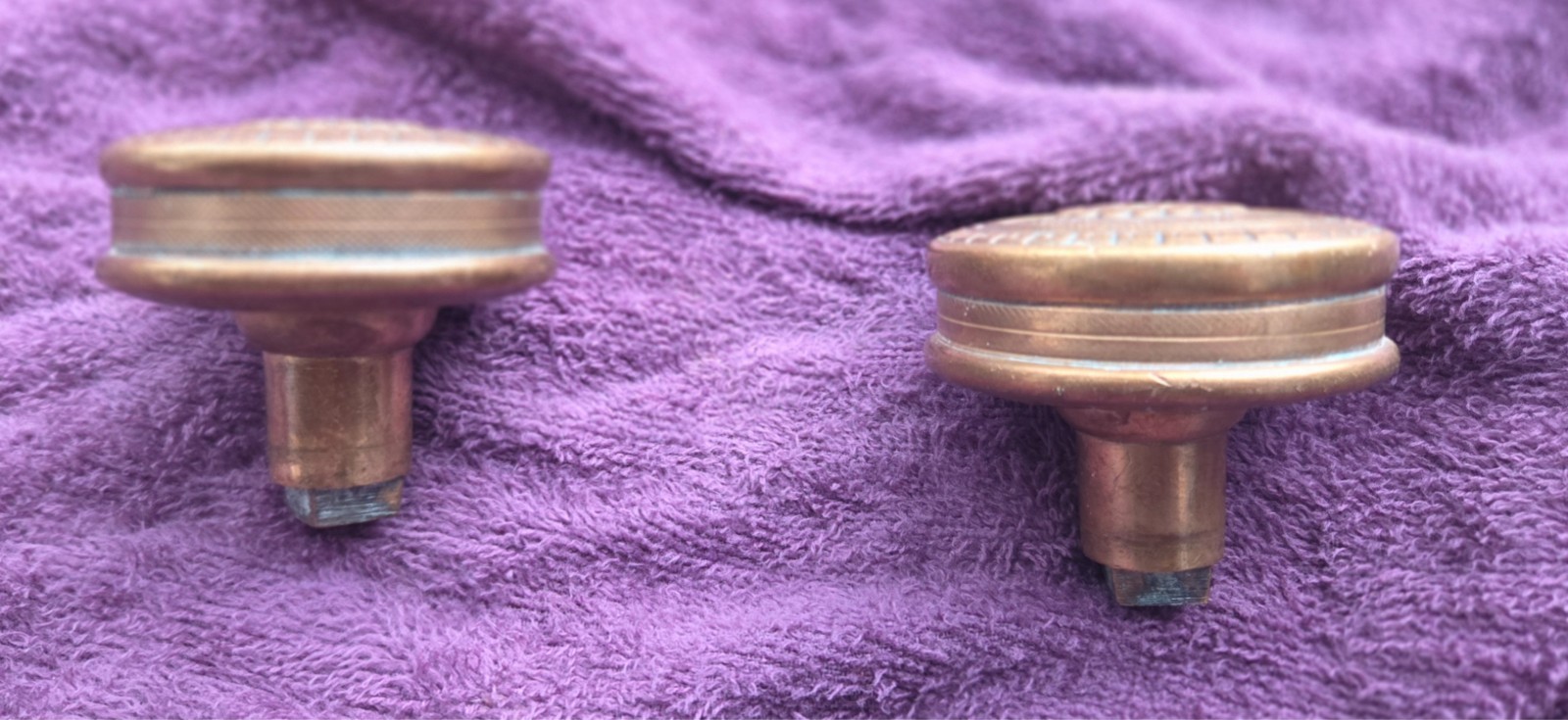 Pair Antique Bronze Door Knobs Greek Key Aesthetic Victorian 2 1/8″ Threaded
