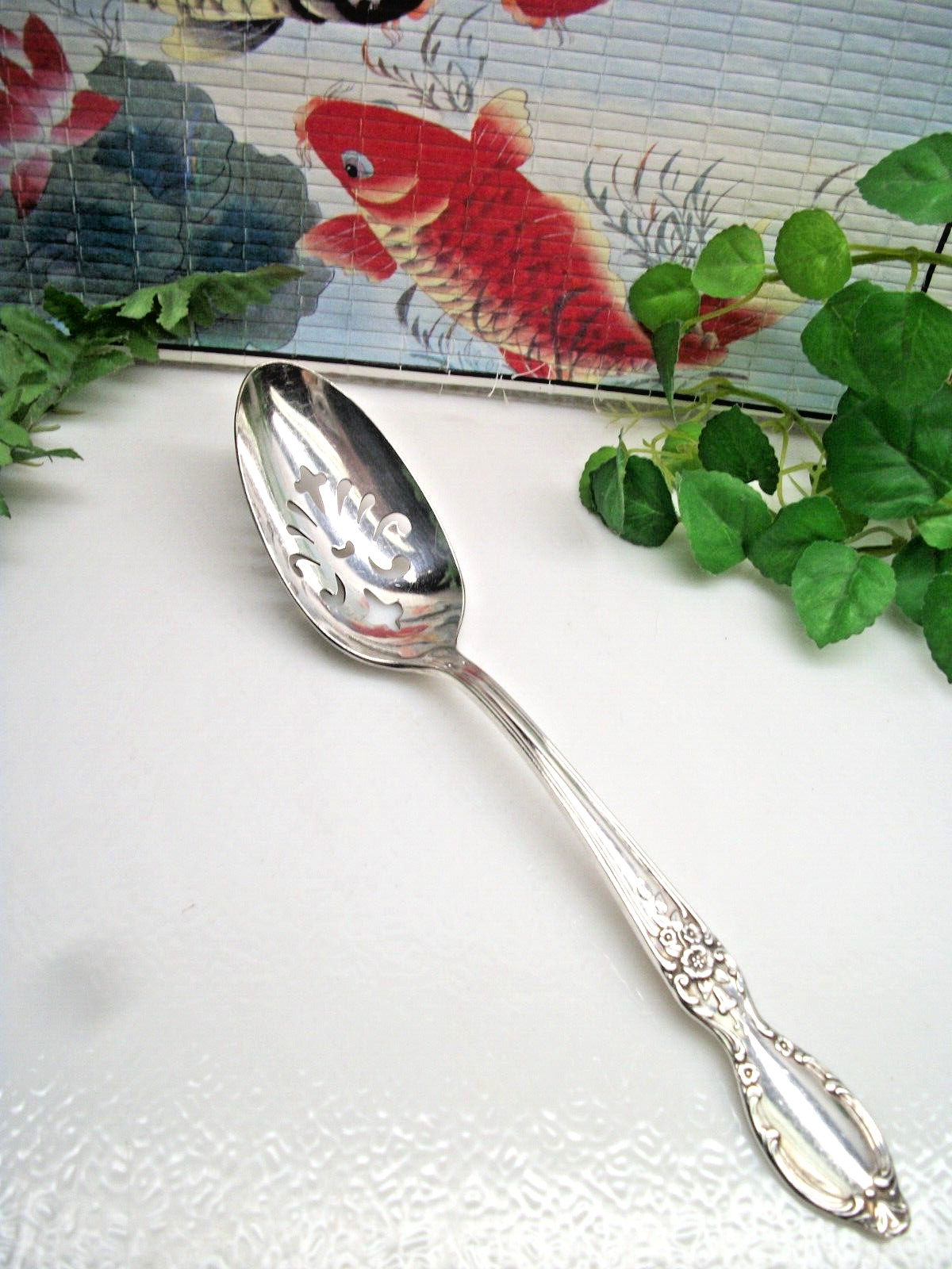 International Wm Rogers VICTORIAN ROSE Silverplate Pierced Serving Spoon 1954