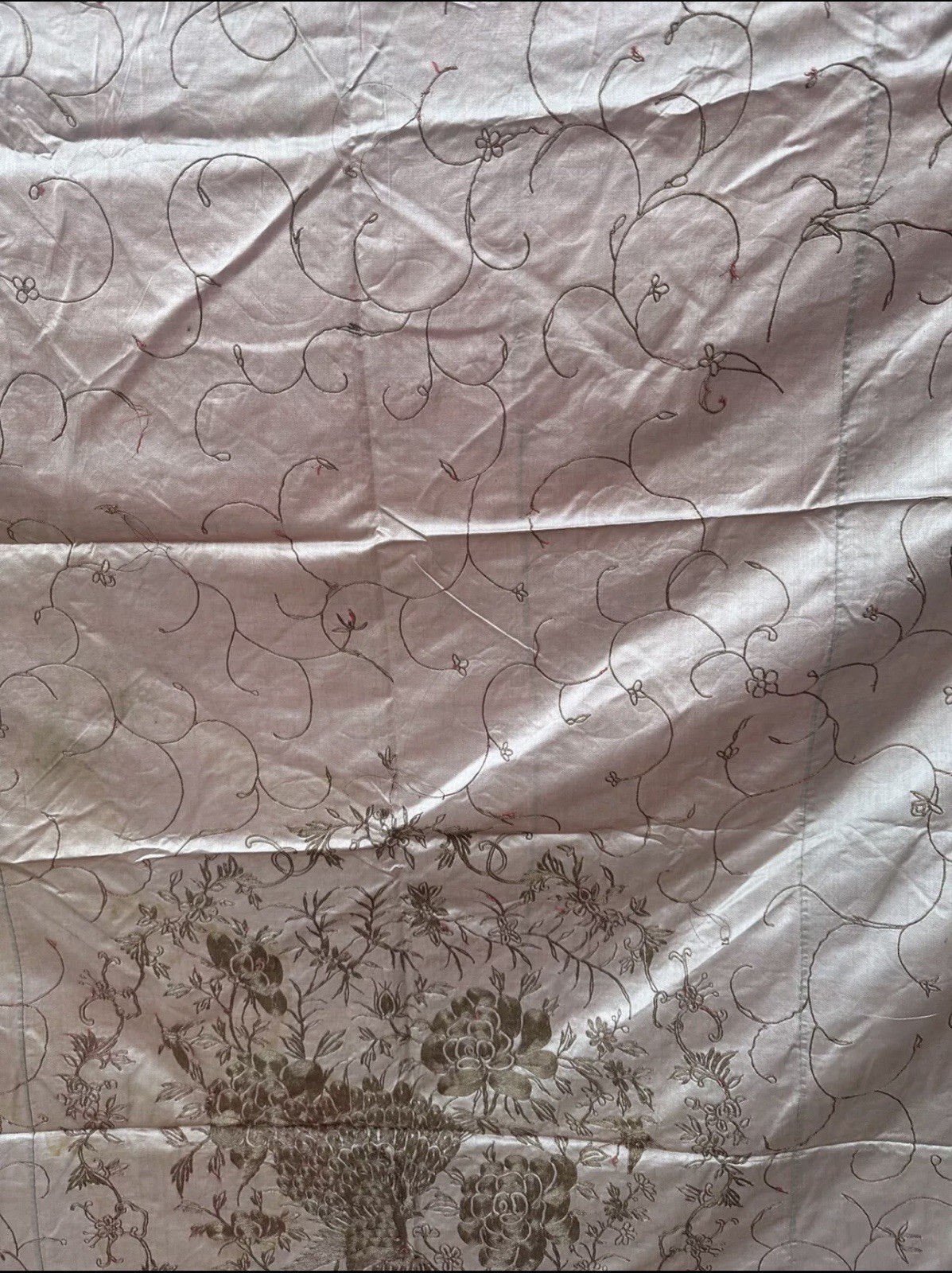 Antique Chinese Qing Dynasty Silk Hand Embroidery Panel Bad Spread 230 X 230 Cm