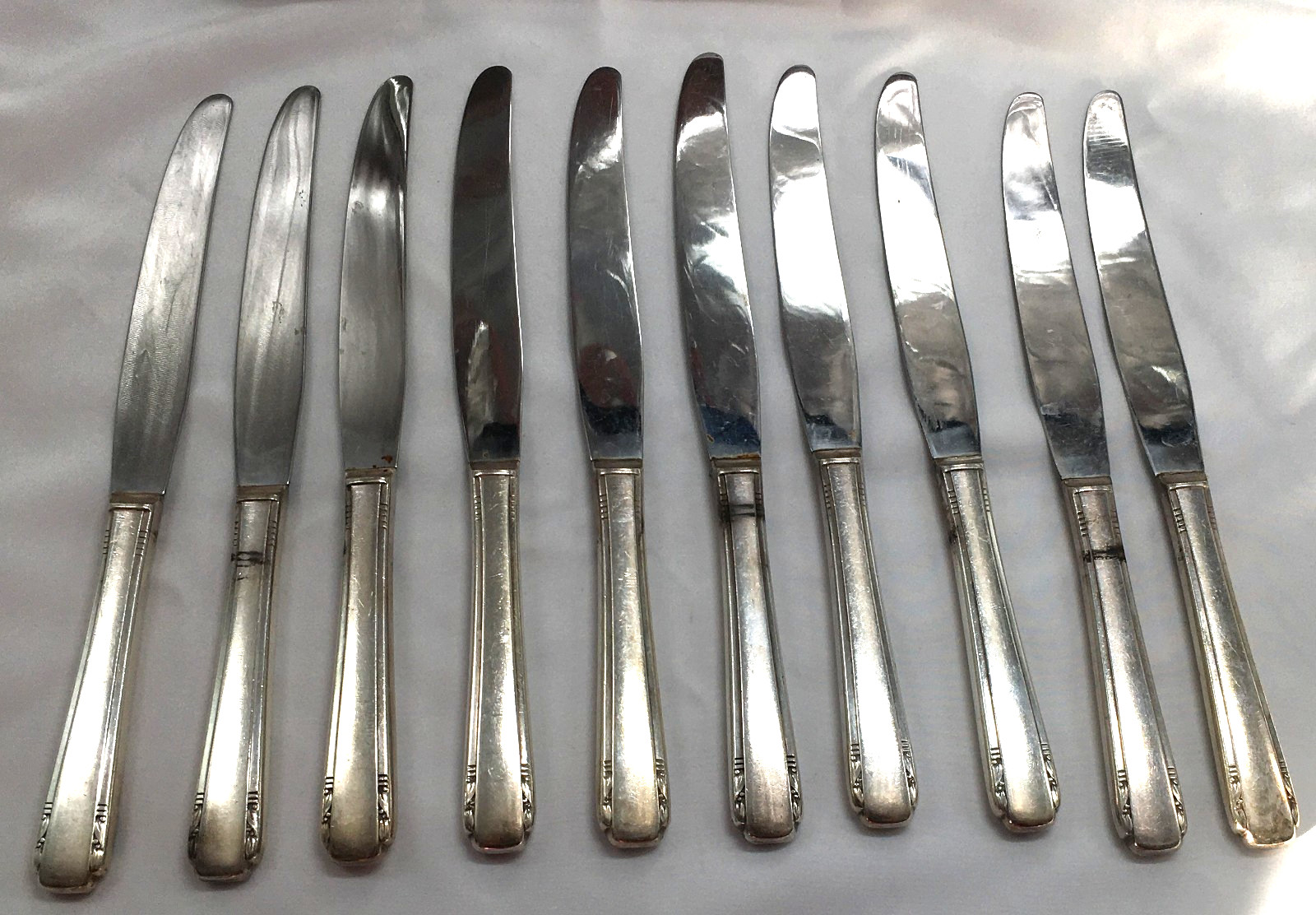 50 Pieces Tudor Plate Oneida Community 1926 Elaine pattern Art Deco Flatware