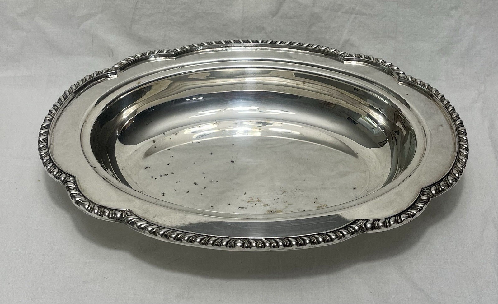 Wallace Silverplate Dish Ornate Covered Vegetable #639 Oval Serving Bowl w/Lid