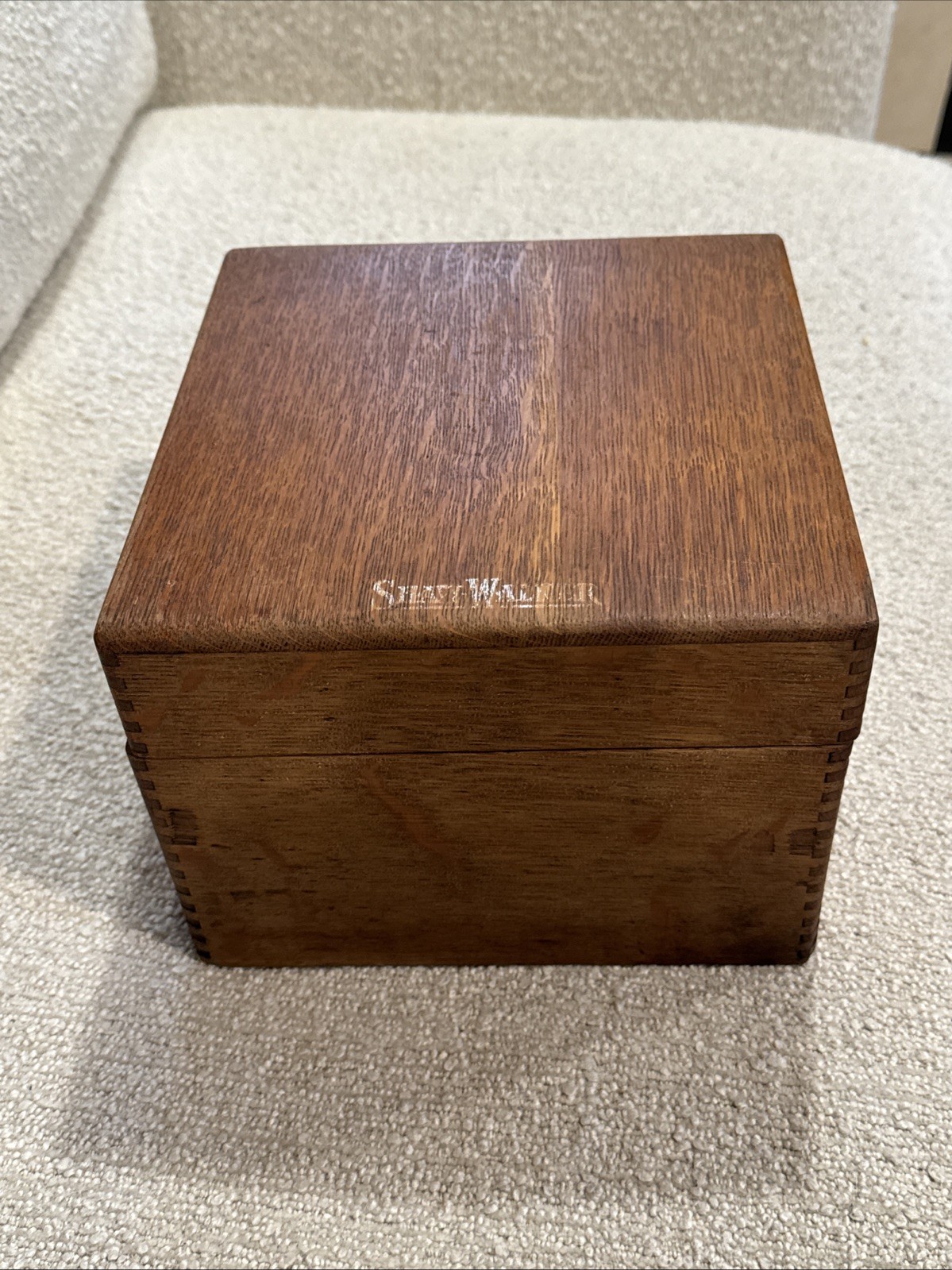 Antique SHAW WALKER Oak Wood Wooden Dovetail Hinged FILE RECIPE Box Vintage READ