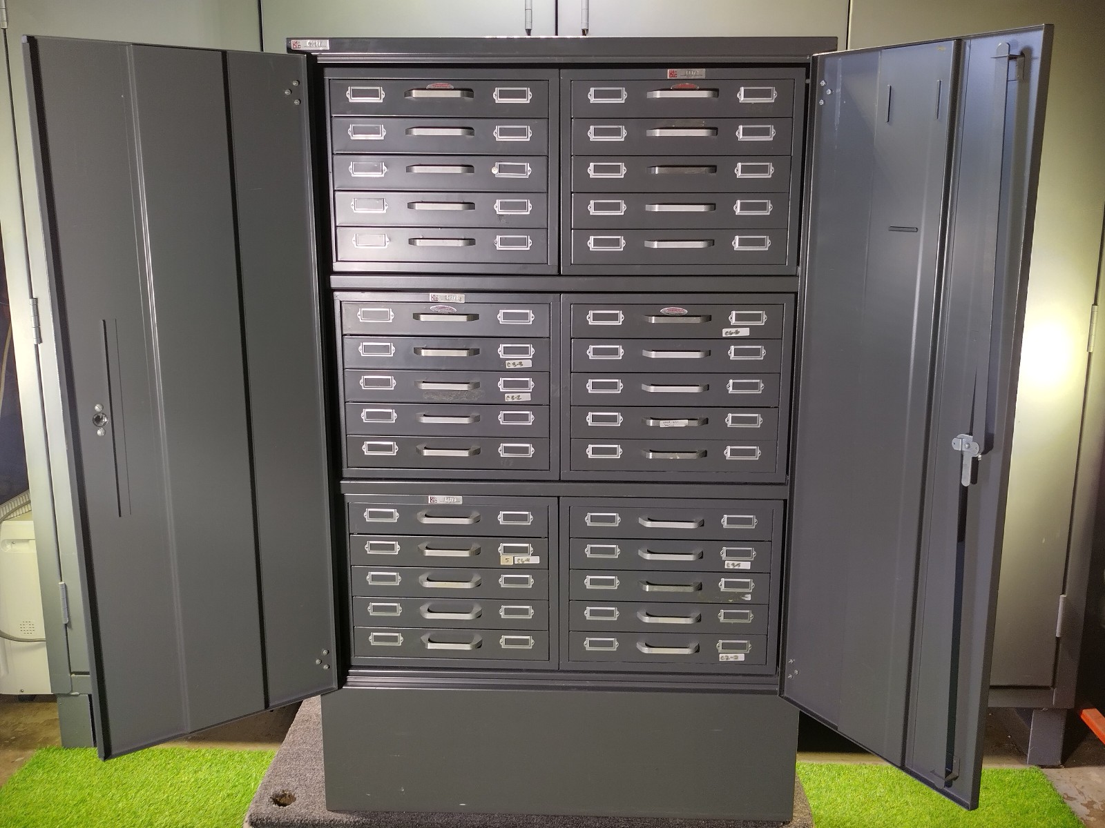 Vintage Neumade Photography Storage Cabinet – 30 Drawers