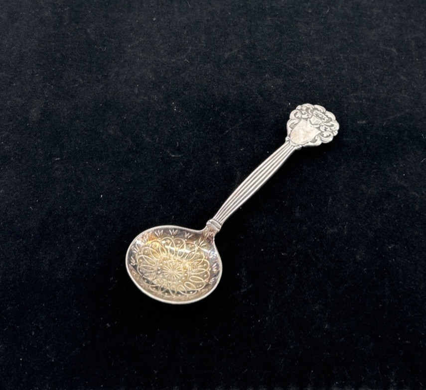 Bon Bon Spoon EPNS Silverplate Flatware Silverware Made in Sweden 4 5/8″