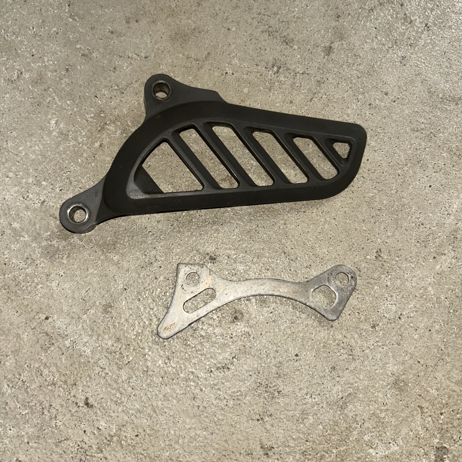 2007-2009 Suzuki RMZ250 Front Sprocket Cover OEM 2701