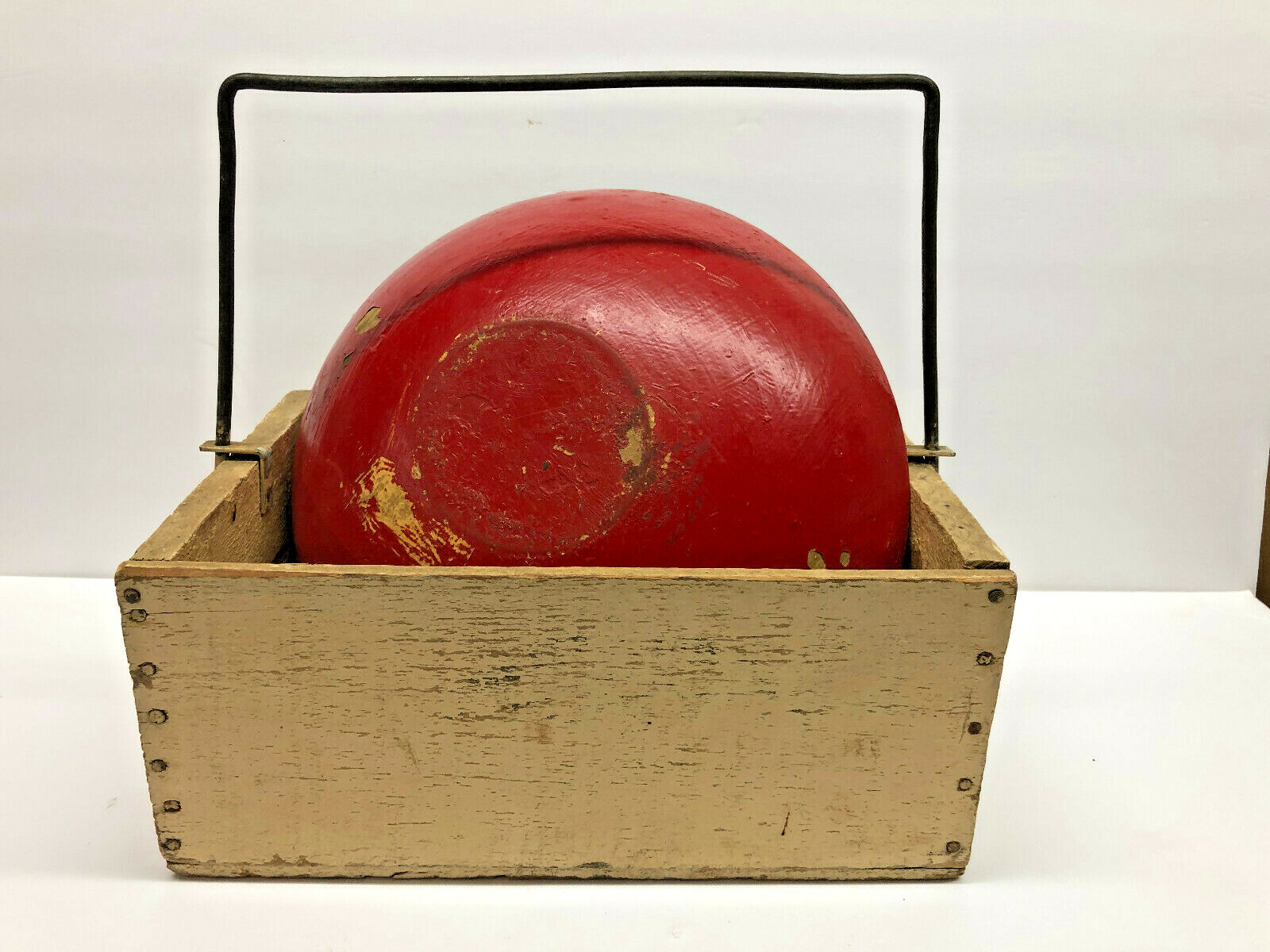 Old 11.5″x8.5″ Primitive Table Box Tote in Dry Yellow Paint Nice Dough Bowl Rack