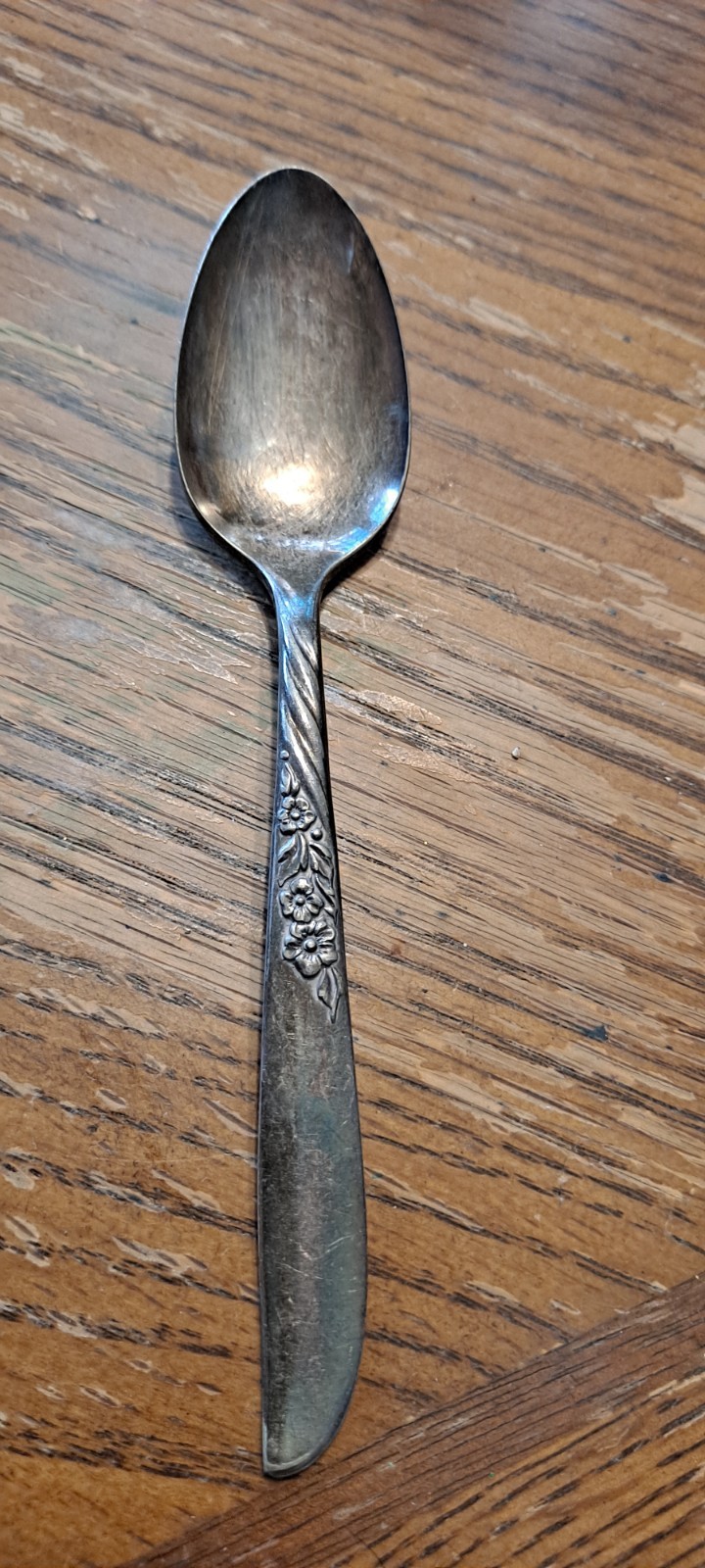 ONEIDA WM ROGERS SILVER PLATE FLATWARE ALWAYS WILDWOOD 1 TEASPOON