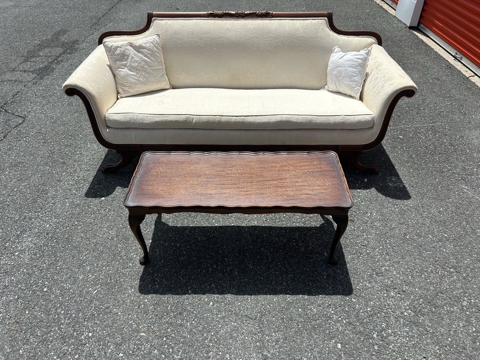 Antique Duncan Phyfe Finely Carved Mahogany Parlor Sofa With Coffee Table ***