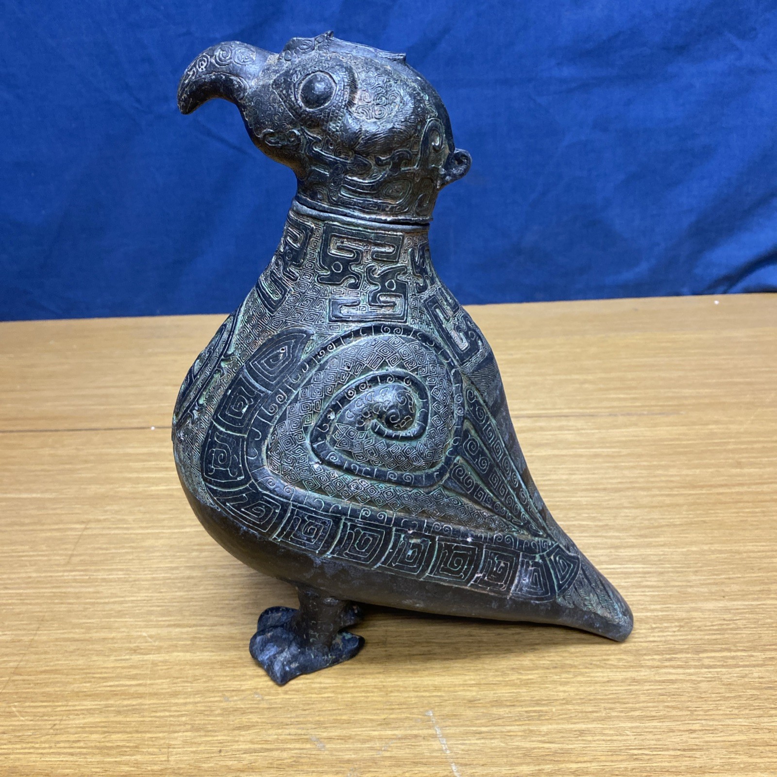Antique Chinese Dynasty Bronze Ware Zun Statue Drinking Vessel