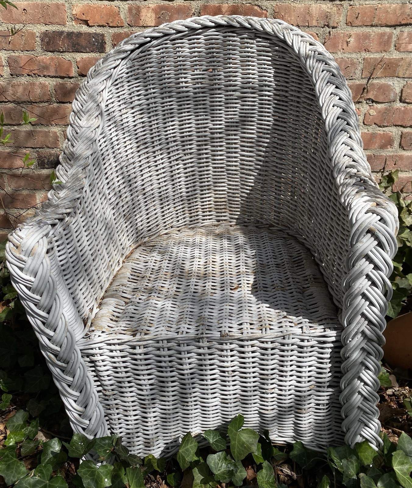 RARE Vintage White Wicker Bucket Tub Chair