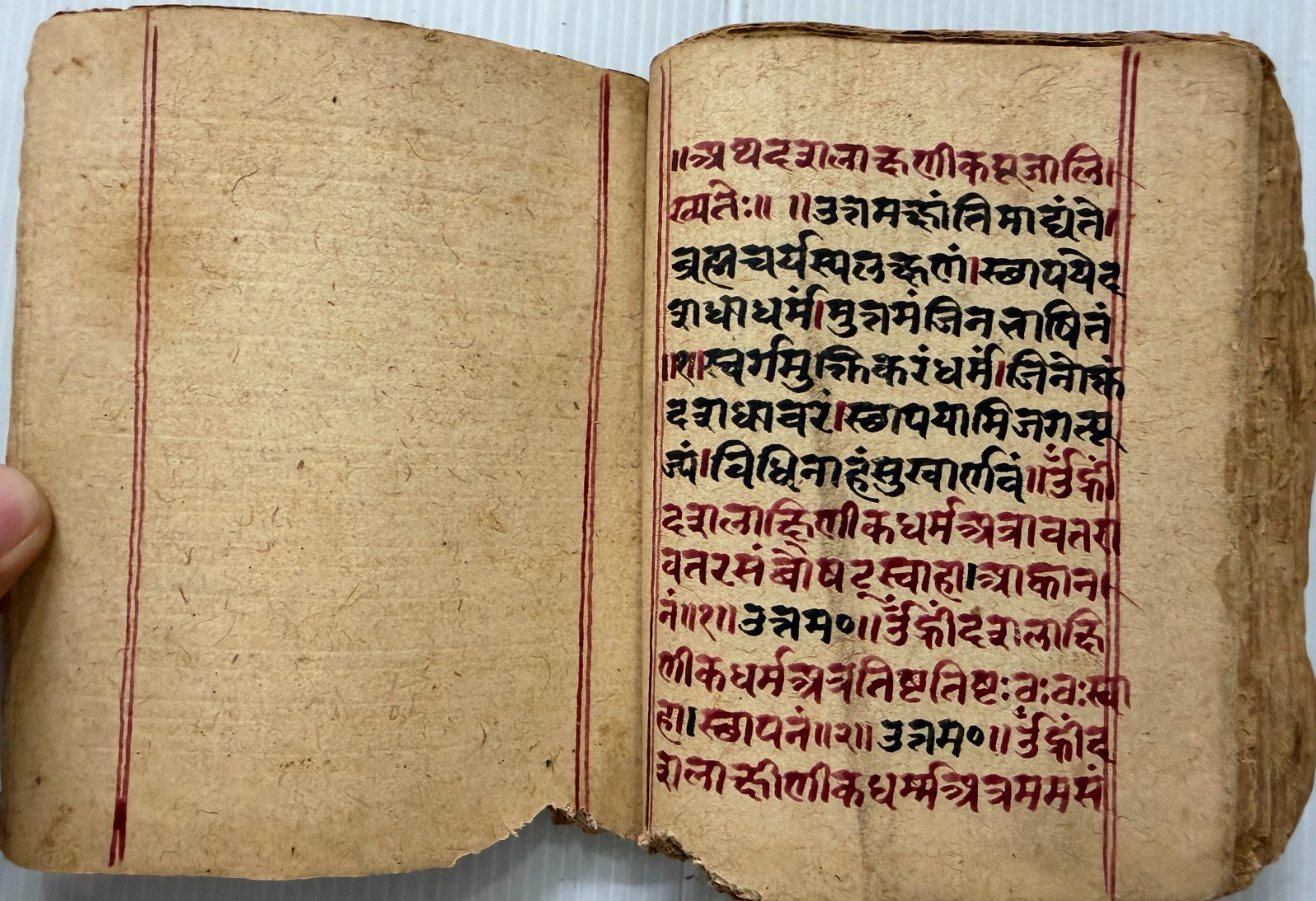 VINTAGE SANSKRIT/HINDI ATTRACTIVE MANUSCRIPT 260 LEAVES-520 PAGES. INTERESTING.