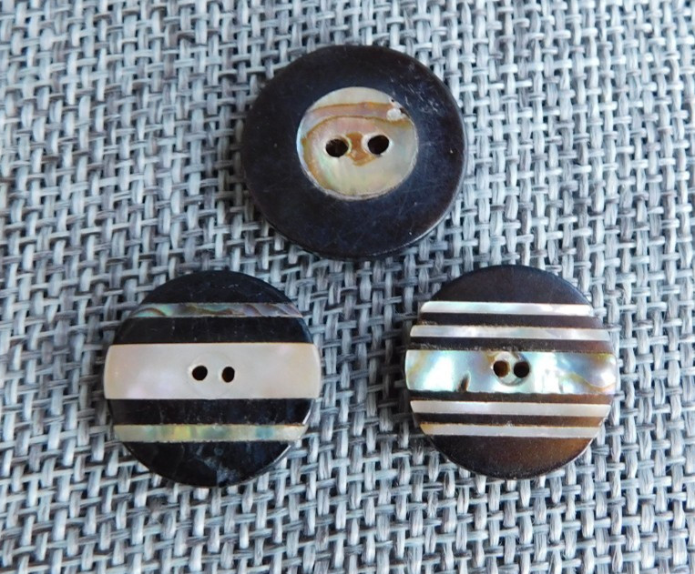 Lot of Antique Vtg Pressed Horn Buttons w/ MOP Inlay#722-B