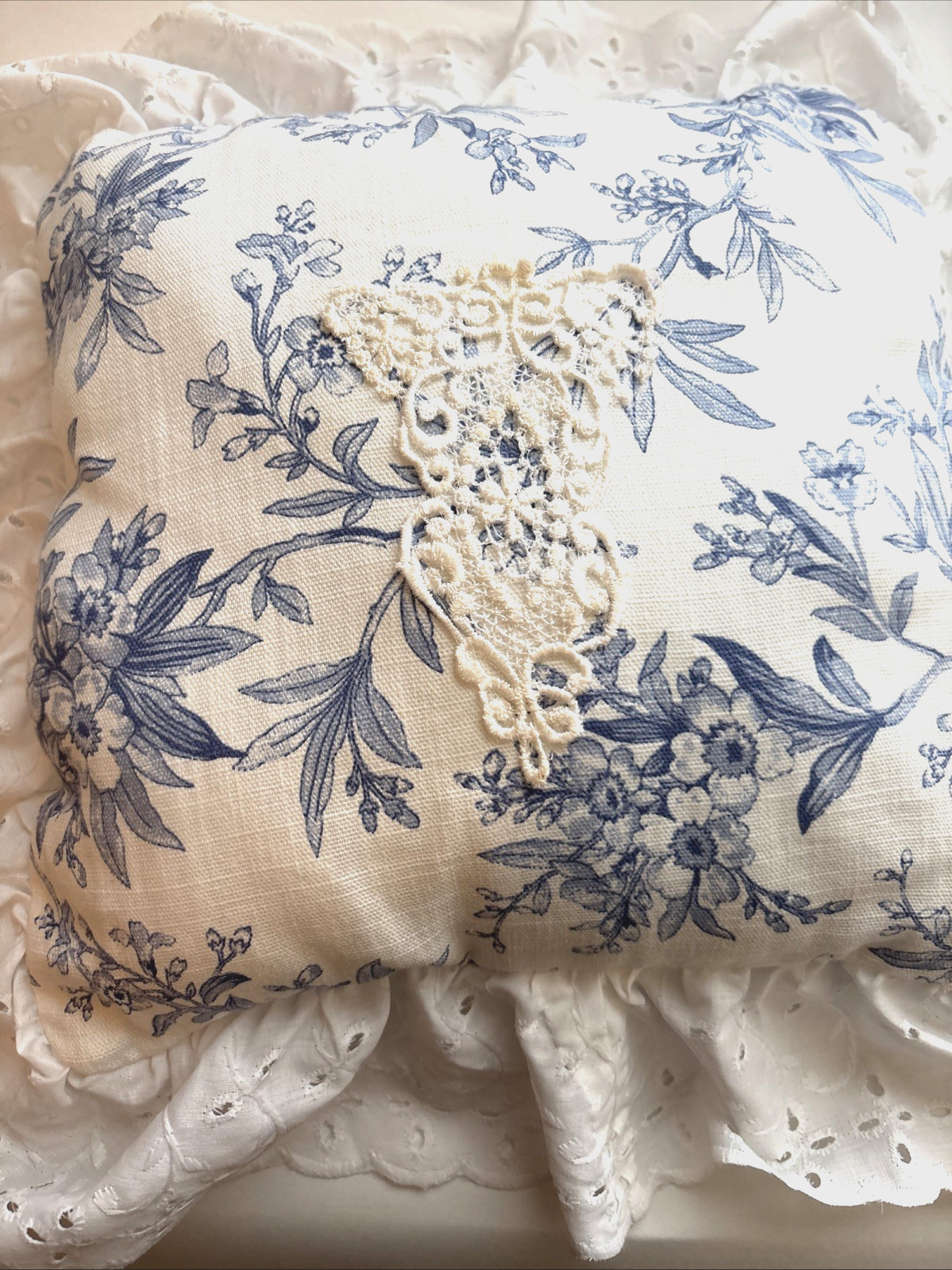 Handmade New Decorative pillow Complete Blue White Eyelet w/ white fabric Ruffle
