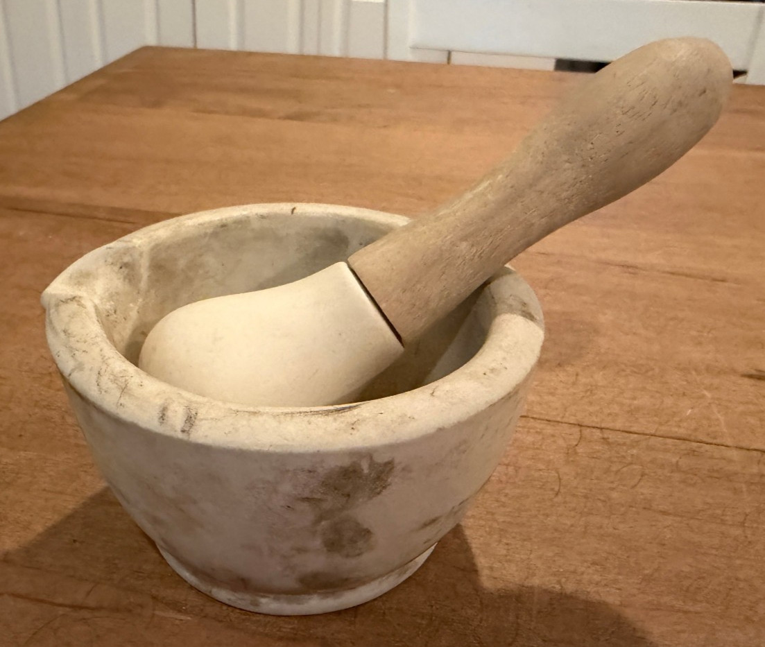 Vintage T. M. S. Mortar & Pestle | WARRANTED ACID PROOF 10