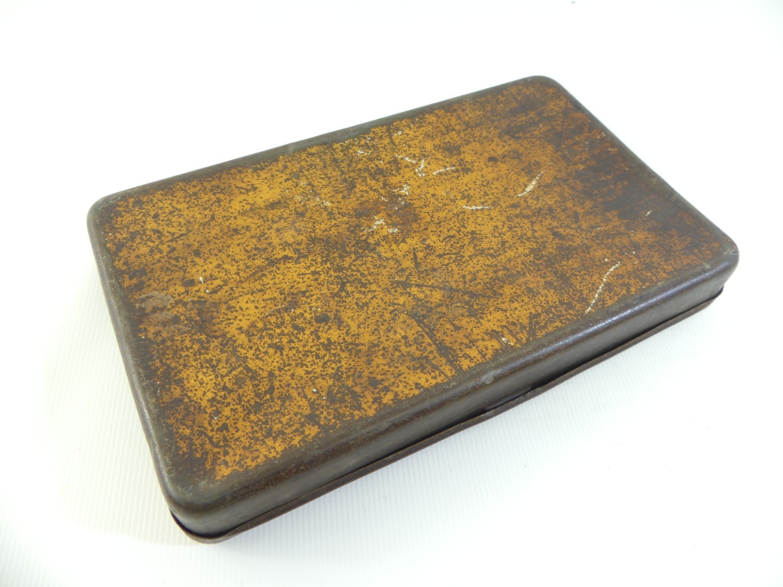 (RefJOH44) Antique South Africa 1900 Queen Victoria VR small hinged tin rectangu
