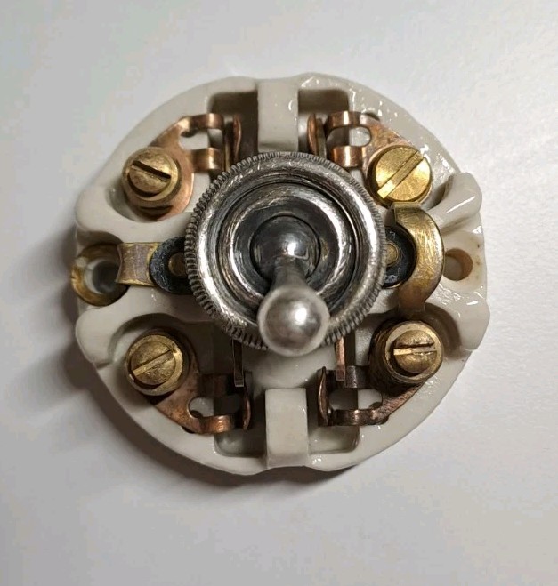 TWO WAY CERAMIC LIGHT SWITCH CHROME BRITMAC CRABTREE HALLWAY LANDING VINTAGE