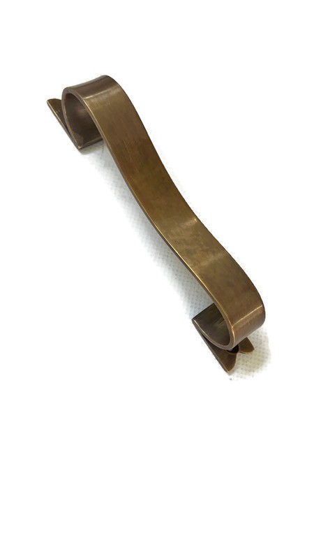 6 PCS D PULLS 7.1/2” handles heavy ribbon solid brass 6.1/2″ centers 16 cm